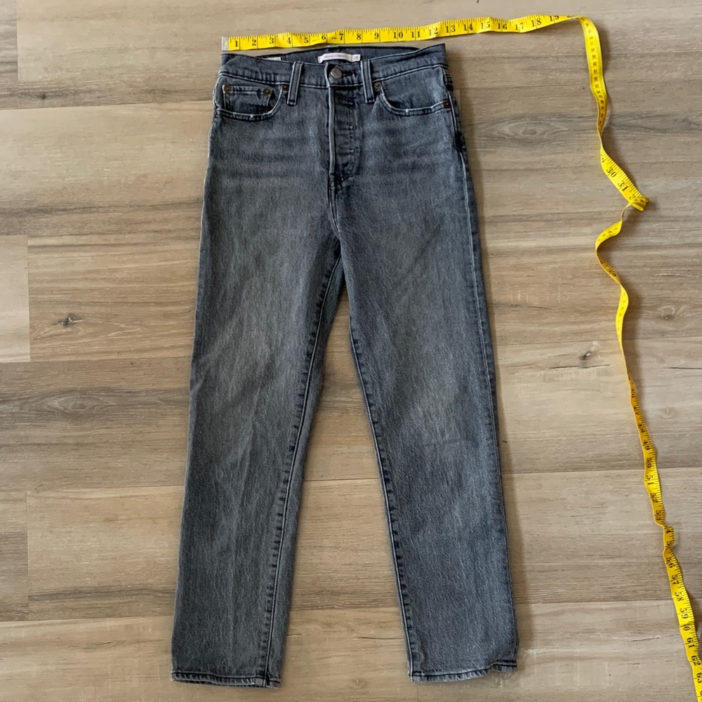 Levi's Women's Ankle & Cropped Jeans - Dark Gray